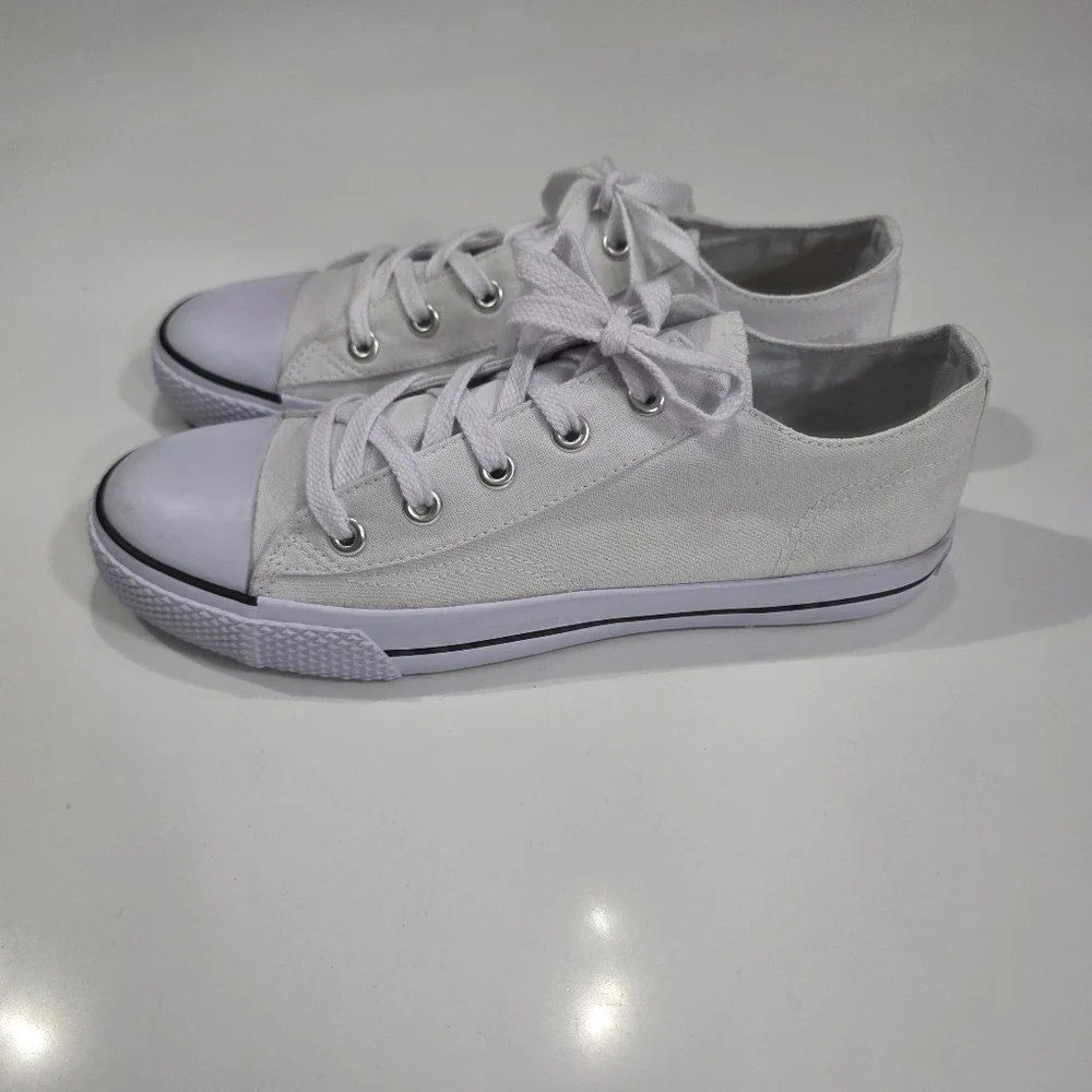 Classic White Canvas Low-Top Sneakers - Picture 3 of 10